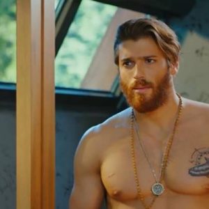 Erkenci Kuş dizisinin final yapmasının ardından Demet Özdemir ile yollarını
