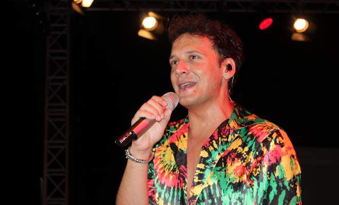 Edis, geçtiğimiz gün Kuşadası Altın Güvercin Beste Yarışması ve Festivali’nin