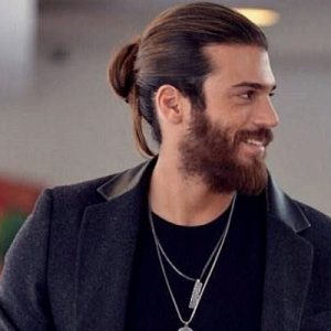 Oyuncu Can Yaman ve Aslışah Alkoçlar, dün gece Bebek’teki bir