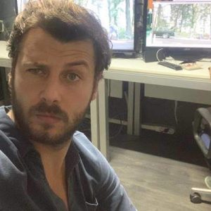 Başarılı oyuncu Ümit Kantarcılar yapımcılığını üstlendiği yeni filmi Dert Bende