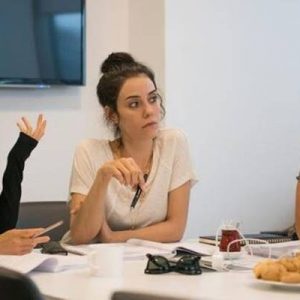 Güzel oyuncu Cansu Dere ,Ferhat ile Şirin dizisiyle ekranlara geri
