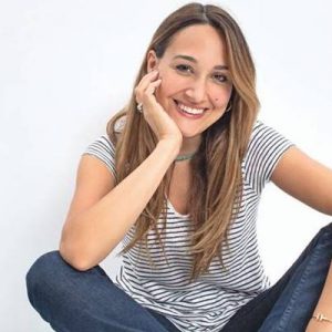 ‘Eltilerin Savaşı’ filminin çekimlerini tamamlayan Gupse Özay, çocuklar için hikâye