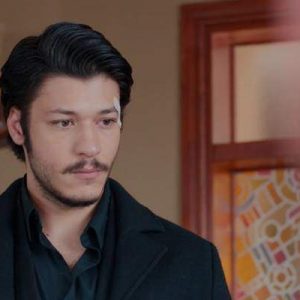Oyuncu Kubilay Aka sosyal medya hesaplarından yaptığı açıklama ile Bade
