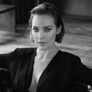 Meryem Uzerli’nin Cadılar Bayramı… Muhteşem Yüzyıl dizisiyle adını duyuran Meryem