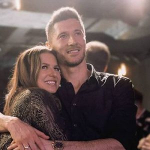 Bayern Münih’te forma giyen Polonyalı Milli futbolcu Robert Lewandowski ile