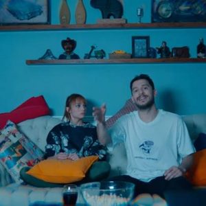 “Zıt kutuplar birbirini çeker” sözünün kanıtı olan BluTV’nin sevilen dizisi