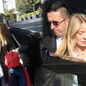 Ünlü oyuncu Bade İşçil Etiler’de bir restauranta oğluyla beraber görüntülendi.