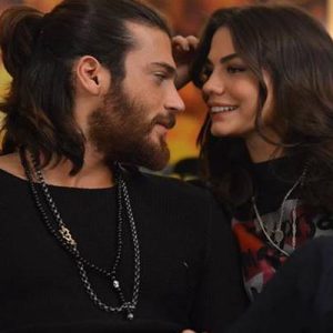 Demet Özdemir, adının aşk dedikodularına karıştığı Erkenci Kuş dizisindeki partneri