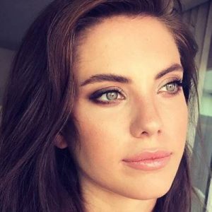 Yasak Elma dizisinin en çok konuşulan oyuncularından olan Eda Ece,