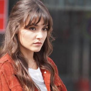 Azize dizisi reytinglere yenik düşerek erken final yapınca ekranlardan uzak