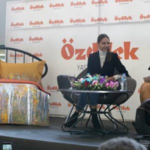 Eskişehirliler Jessica May’i çok sevdi Özdilek Ev Tekstili’nin reklam yüzü