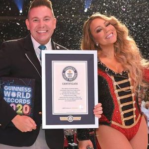 Ünlü şarkıcı Mariah Carey, Noel şarkısı All I Want For