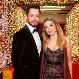 Ünlü şarkıcı Murat Boz ve güzel şarkıcı Hadise, birlikte Avrupa