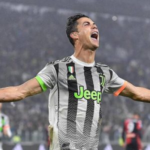 Juventus’un Cristiano Ronaldo ile yollarını ayırmak istediği iddia edilirken İspanyol