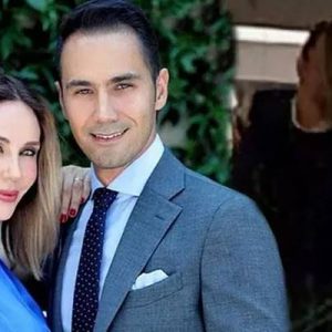 Eski model Demet Şener, eşi Cenk Küpeli ile Nişantaşı’ndaki bir