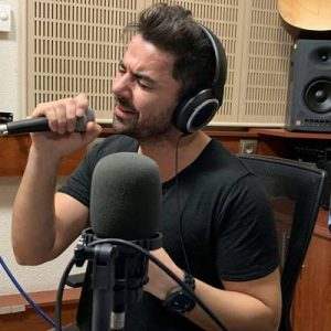 Geçirdiği trafik kazasından dolayı bir buçuk ay kadar müzik dünyasından