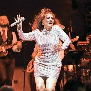 Işın Karaca, kızı Mia’nın biyolojik babası Sedat Doğan’ın yeni boşandığı