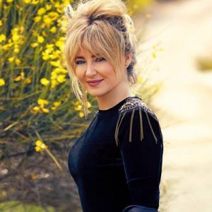 Türk pop müziğinin başarılı yorumcularından Pınar Aylin, Ossi Müzik etiketiyle