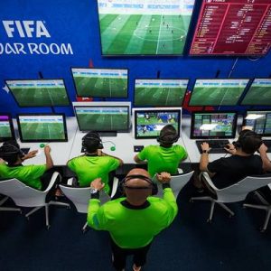 Uluslararası Futbol Birliği Kurulu (IFAB) Genel Sekreteri Lukas Brud, ofsayt