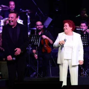 Eğlence dünyasının vazgeçilmez ismi Cenk Eren önceki akşam Bostancı Gösteri