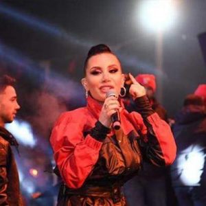 Kocaeli Kartepe’de düzenlenen festivalde sahne alan İrem Derici’nin söylediği sözler