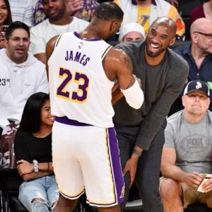 NBA tarihinin efsane isimlerinden Kobe Bryant, Calabasas’ta yaşanan helikopter kazasında