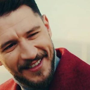 Sefirin Kızı dizisinde Gediz karakterine hayat veren Uraz Kaygılaroğlu’nun eski