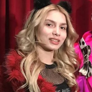 Genç şarkıcı Aleyna Tilki, 20 yaş altına gelen sokağa çıkma