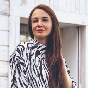 Oyuncu Deniz Uğur, 34 askerimizin şehit olduğu haberlerinin ardından sosyal