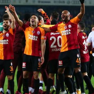 Galatasaray’ın Kadıköy’de Fenerbahçe’yi 20 yıl sonra mağlup ettiği karşılaşmanın ardından