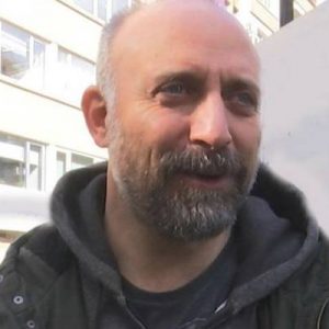 Şimdilerde Babil adlı dizide izlediğimiz oyuncu Halit Ergenç, geçtiğimiz gün