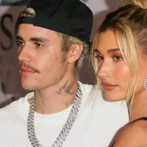 Koronavirüs sebebiyle evde kendisini karantinaya alan Hailey Baldwin, eşi Justin