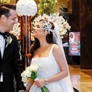Merve Özbey, bir süredir birlikte olduğu iş adamı Kenan Koçak