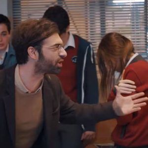 Fox TV’nin iddialı dizisi Öğretmen’den ilk fragman yayınlandı. Başarılı oyuncu