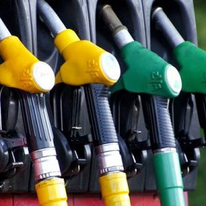 Bu gece yarısından itibaren geçerli olmak üzere motorinde 12 kuruş,