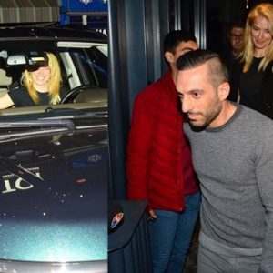 Geçen aylarda Berk Suyabatmaz ile evliliğini sonlandıran Burcu Esmersoy, bir