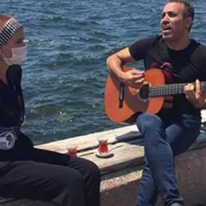Kanser hastası olduğunu söyleyerek Haluk Levent ile buluşan genç bir