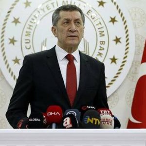 Okulların koronavirüs nedeniyle tatil edilmesi kararının ardından Milli Eğitim Bakanı