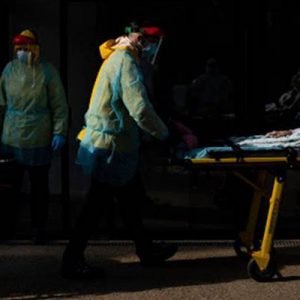 ABD’de yaşlı bakım evlerinde kalan en az 6 bin 900