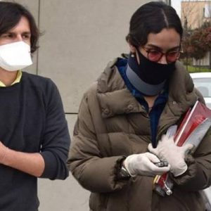 Oyuncu Birce Akalay, Etiler’de sevgilisiyle objektiflere yakalandı. Akalay, sevgilisi fark