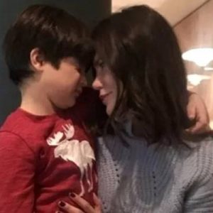 Lenfoma hastası olan 8 yaşındaki oğlu Pars’ı toprağa veren Ebru