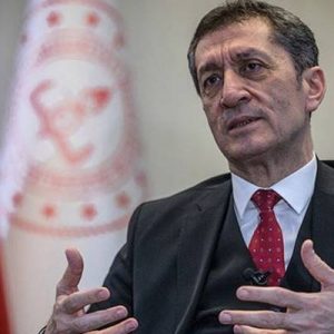 Milli Eğitim Bakanı Ziya Selçuk, sosyal medya hesabı üzerinden öğrencilerin