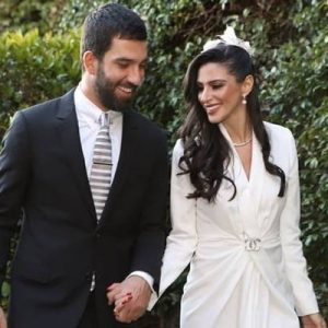 Şimdilerde ikinci kez baba olmaya hazırlanan futbolcu Arda Turan, samimi