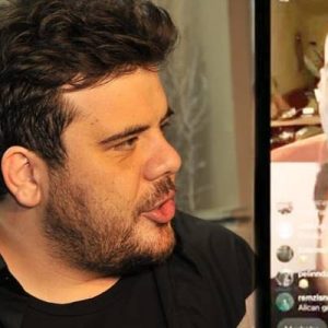 Eser Yenenler, “Mücbir Sebepler” programında yayınlanan bir şiirle dalga geçtiği