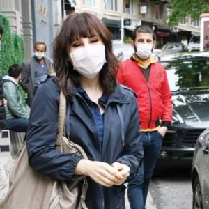 Funda Arar, Bebek’te görüntülendi. İki ay sonra kuaföre gelmek için