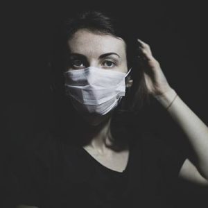 Kulak Burun Boğaz Hastalıkları Uzmanı Doç. Dr. Esin Yalçınkaya, koronavirüsün