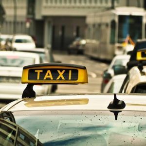 İstanbul’daki 17 bin 395 taksi plakasının yeterli olmadığını belirten İstanbul
