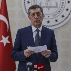 Milli Eğitim Bakanı Ziya Selçuk ”Okullar ne zaman açılacak?” sorusunun