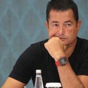 Survivor çekimleri nedeni ile Dominik’te bulunan Ilıcalı, son günlerde kırmızı