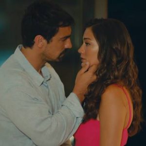 Geçtiğimiz sezon Tv8 ekranlarında yayınlanan Doğduğun Ev Kaderindir dizisi yeni